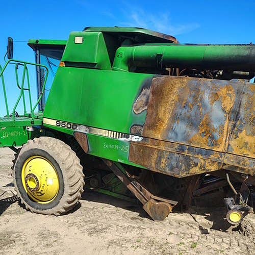 1991 Used John Deere 9500 Combine parts.