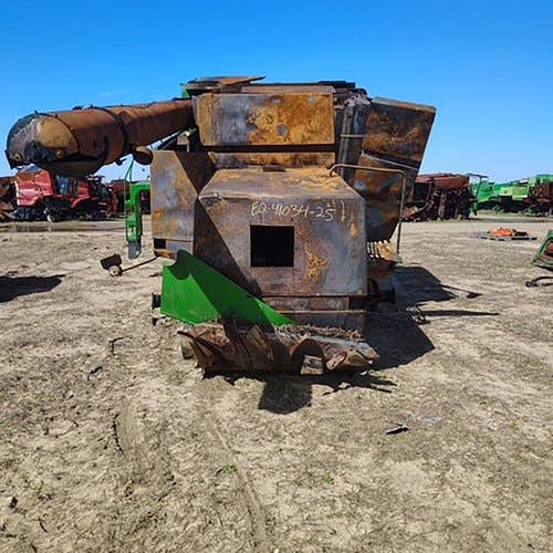 1991 Used John Deere 9500 Combine parts.