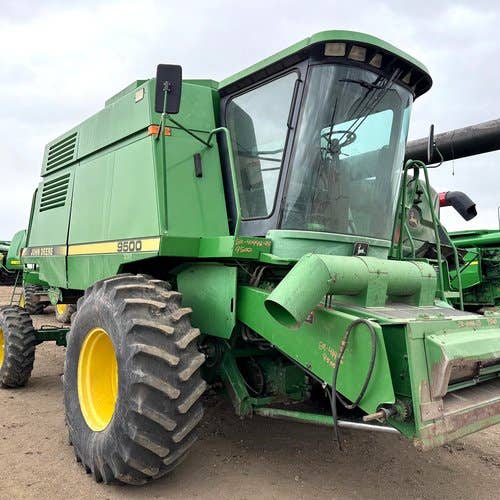 Used John Deere 9500 Combine parts.