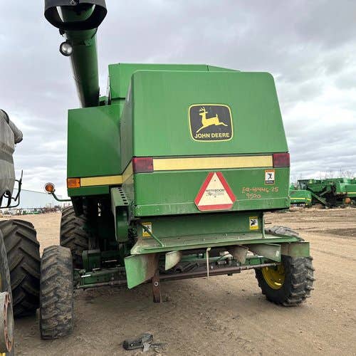 Used John Deere 9500 Combine parts.