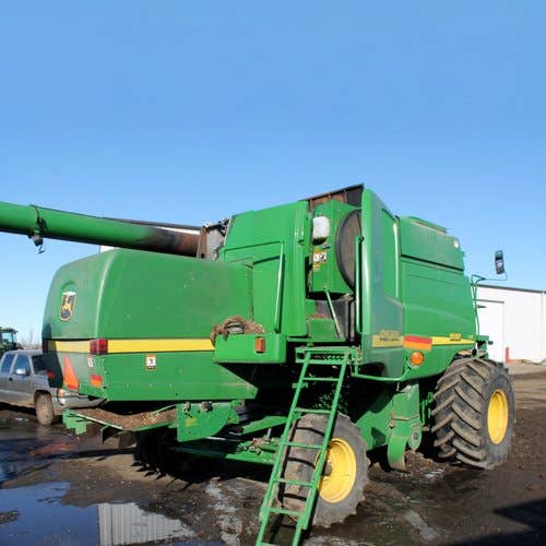 Used John Deere 9550 Combine parts.