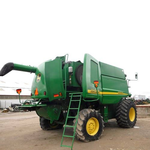 2006 Used John Deere 9560 Combine parts.