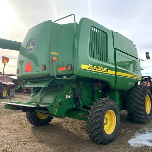 Used John Deere 9560 Combine parts.