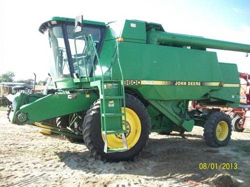 Used John Deere 9600 Combine parts.