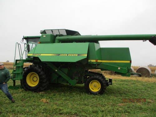 Used John Deere 9600 Combine parts.