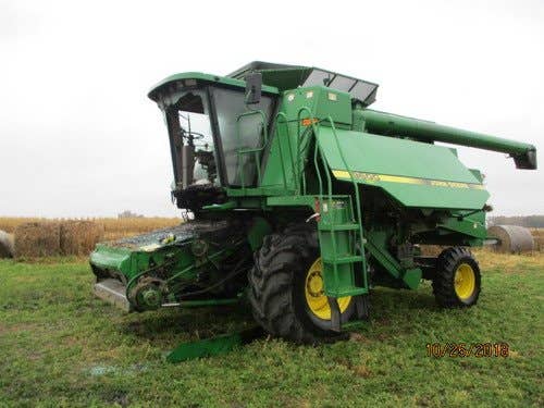 Used John Deere 9600 Combine parts.