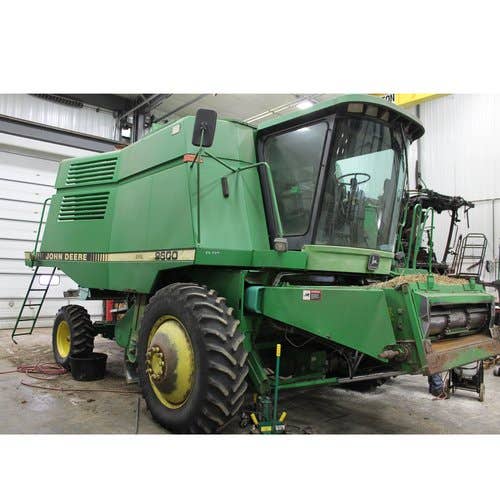 Used John Deere 9600 Combine parts.