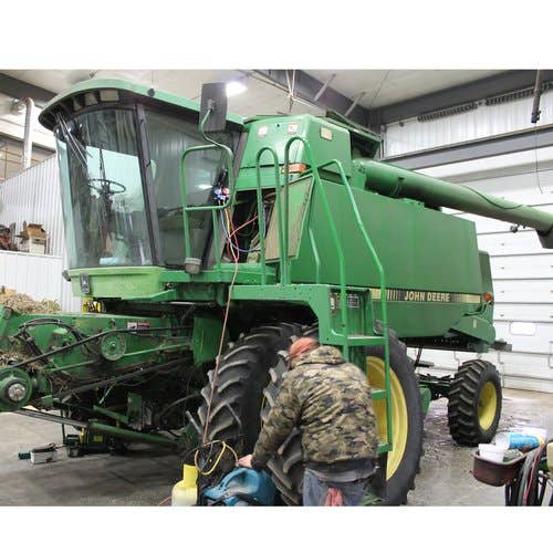 Used John Deere 9600 Combine parts.