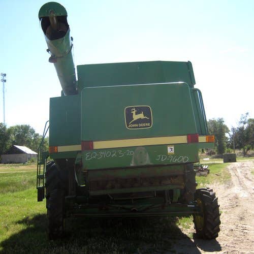Used John Deere 9600 Combine parts.