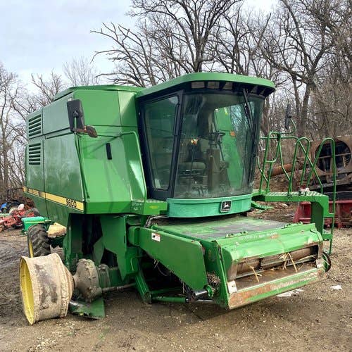 Used John Deere 9600 Combine parts.