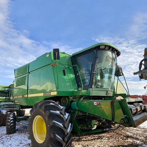 Used John Deere 9600 Combine parts.
