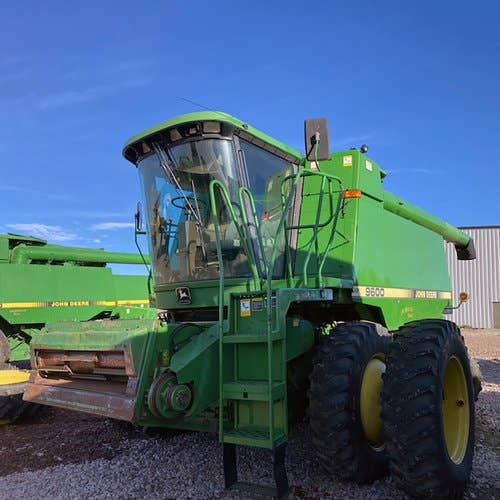 Used John Deere 9600 Combine parts.