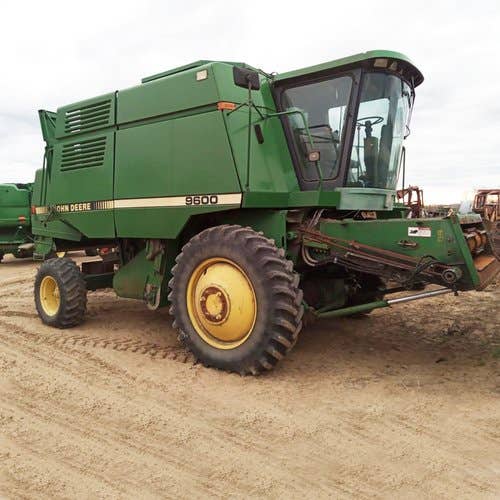 1991 Used John Deere 9600 Combine parts.