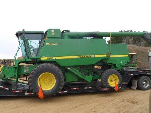 1998 Used John Deere 9610 Combine parts.