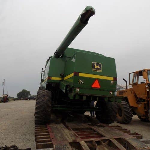 1999 Used John Deere 9610 Combine parts.