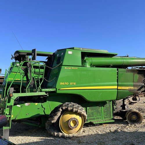 Used John Deere 9670 Combine parts.