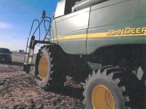 2005 Used John Deere 9760 Combine parts.