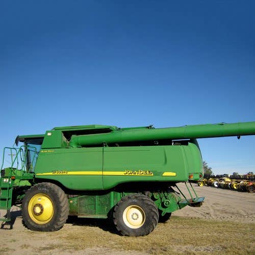 Used John Deere 9760 Combine parts.