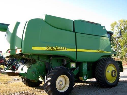 Used John Deere 9760 Combine parts.