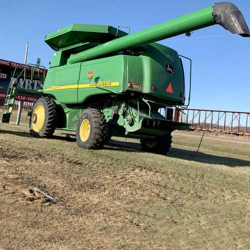 2005 Used John Deere 9760 Combine parts.