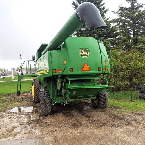2005 Used John Deere 9760 Combine parts.