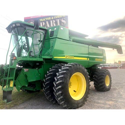 Used John Deere 9760 Combine parts.