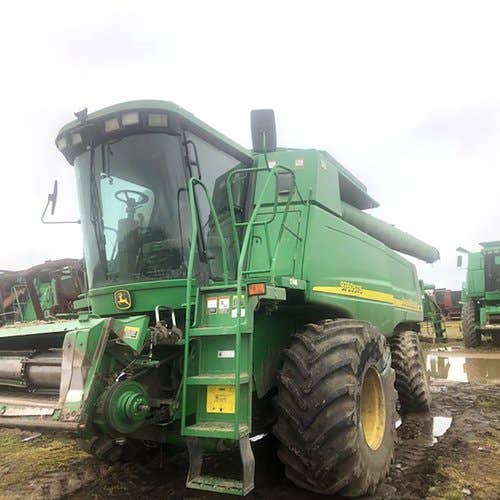 Used John Deere 9760 Combine parts.