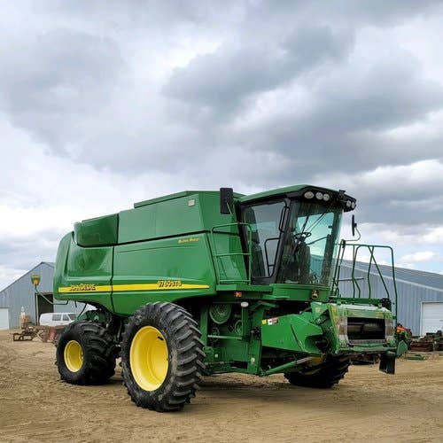 2006 Used John Deere 9760 Combine parts.