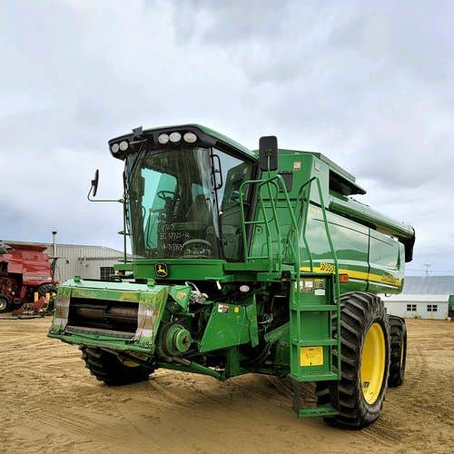 2006 Used John Deere 9760 Combine parts.