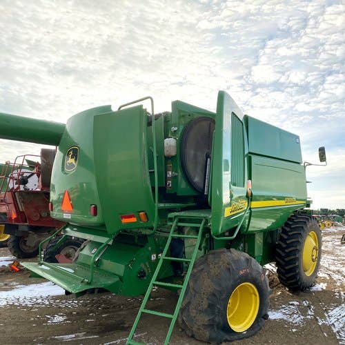 2005 Used John Deere 9760 Combine parts.