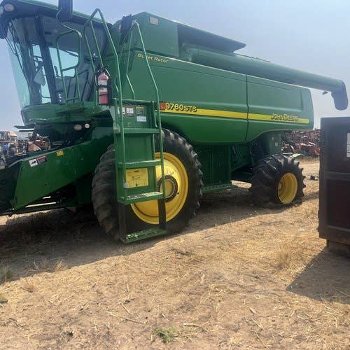 2006 Used John Deere 9760 Combine parts.