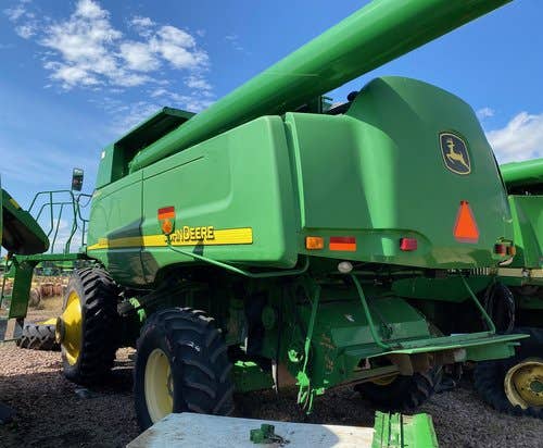 2006 Used John Deere 9760 Combine parts.
