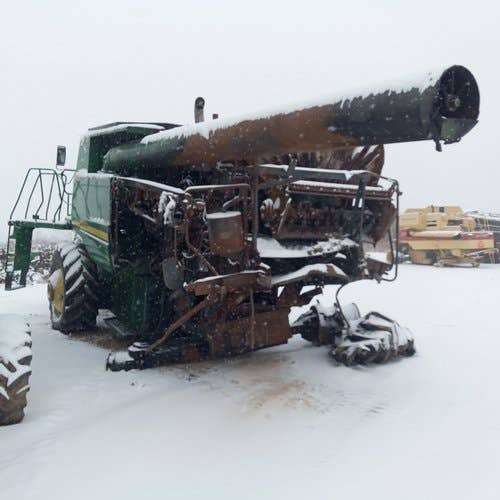 2007 Used John Deere 9760 Combine parts.