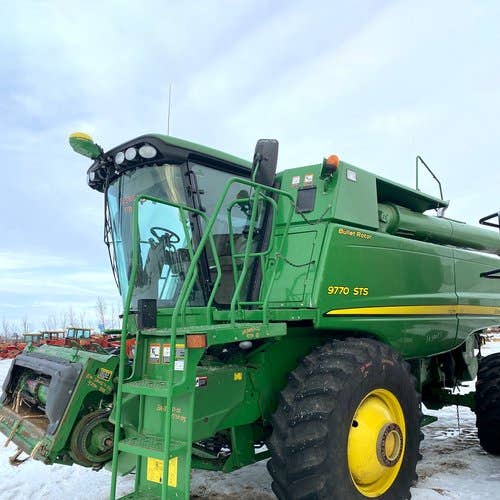 Used John Deere 9770 Combine parts.