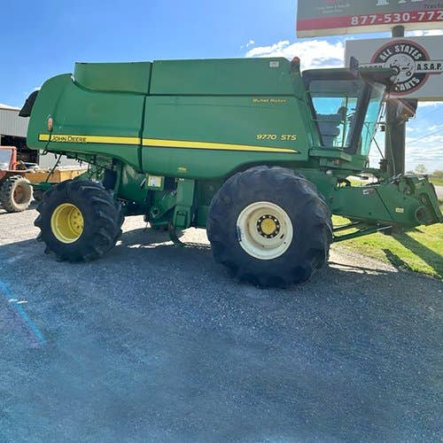 Used John Deere 9770 Combine parts.