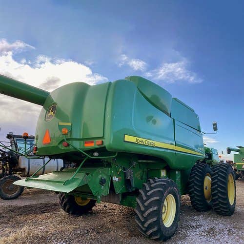 Used John Deere 9770 Combine parts.