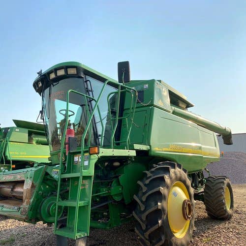 Used 2004 John Deere 9860 Combine Parts Used 2004 John Deere 9860 Combine Parts