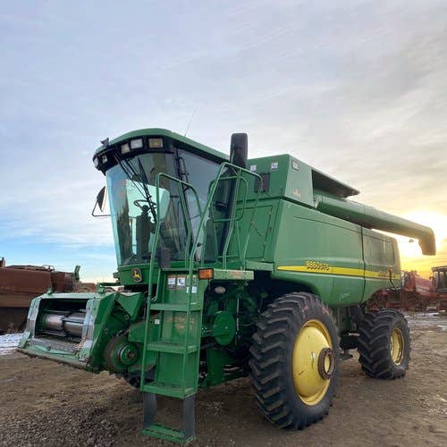 Used John Deere 9860 Combine parts.