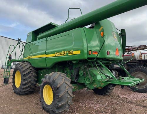 2005 Used John Deere 9860 Combine parts.