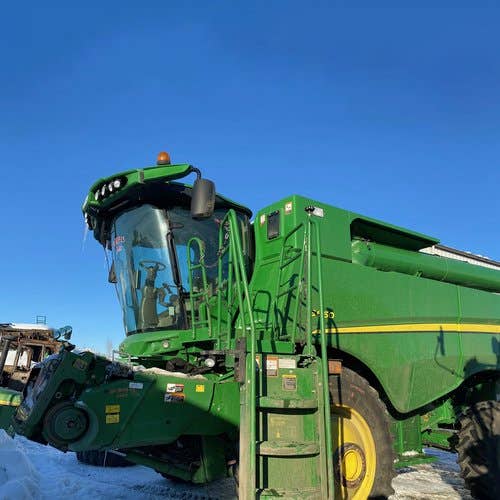 2012 Used John Deere S660 Combine parts.