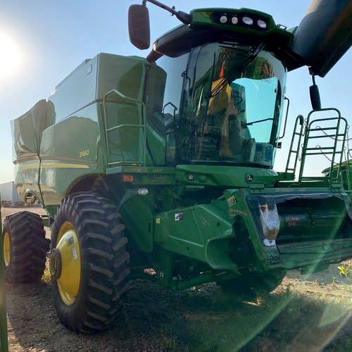 2012 Used John Deere S660 Combine parts.