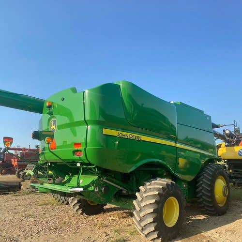 2012 Used John Deere S660 Combine parts.