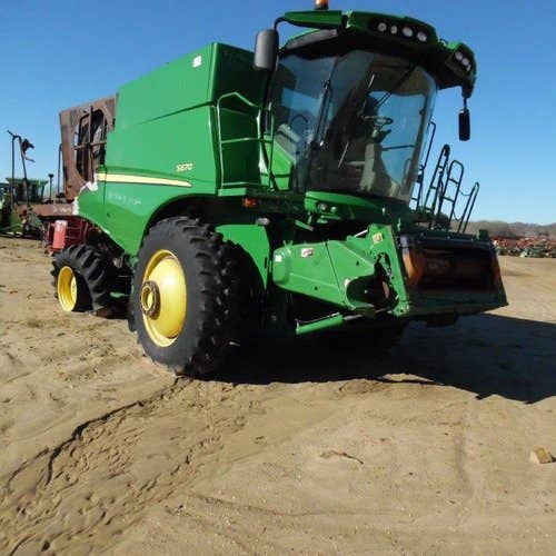 2012 Used John Deere S670 Combine parts.