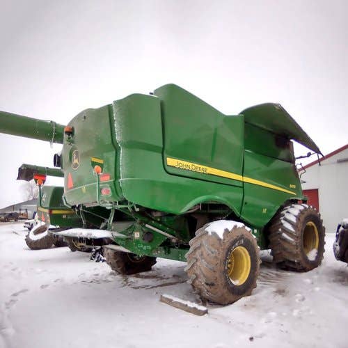 Used John Deere S670 Combine parts.