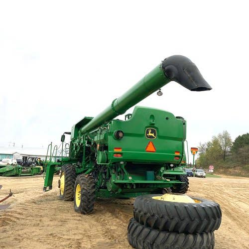 2012 Used John Deere S670 Combine parts.