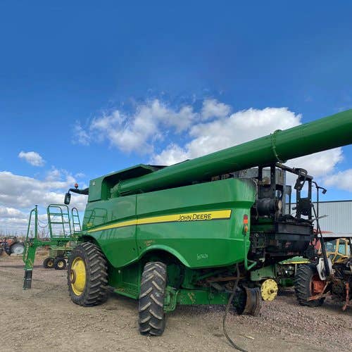 2012 Used John Deere S670 Combine parts.