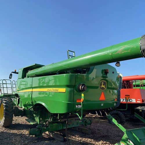 2012 Used John Deere S670 Combine parts.