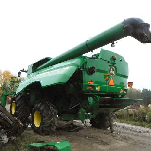 Used John Deere S670 Combine parts.