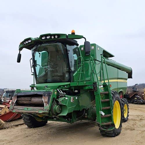 2012 Used John Deere S670 Combine parts.