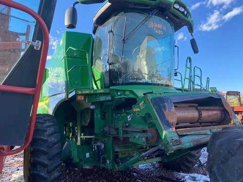 Used John Deere S680 Combine parts.